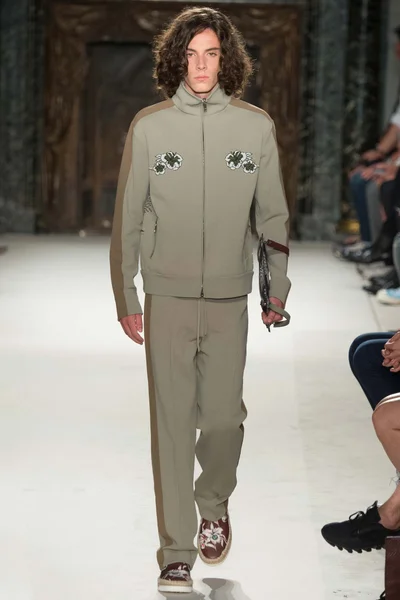 Look 21